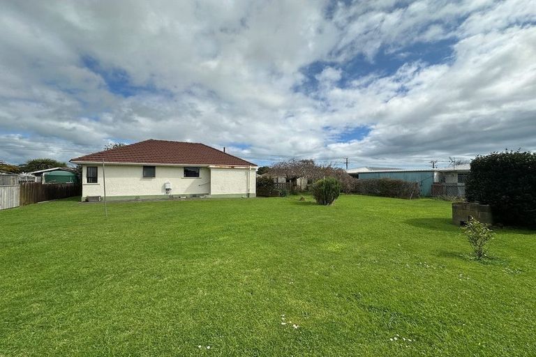 Photo of property in 14 Blake Street, Waitara, 4320