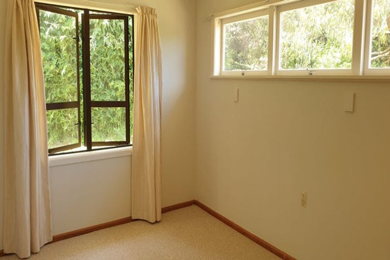 Photo of property in 9 Lind Street, Kimbolton, Feilding, 4777