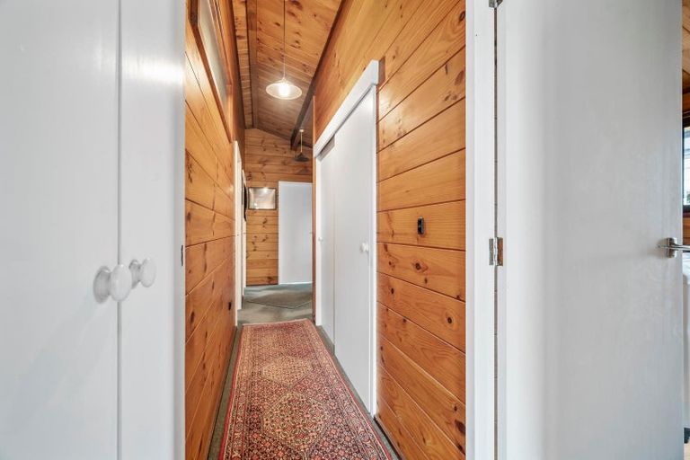 Photo of property in 16 Icarus Place, Sunnybrook, Rotorua, 3015