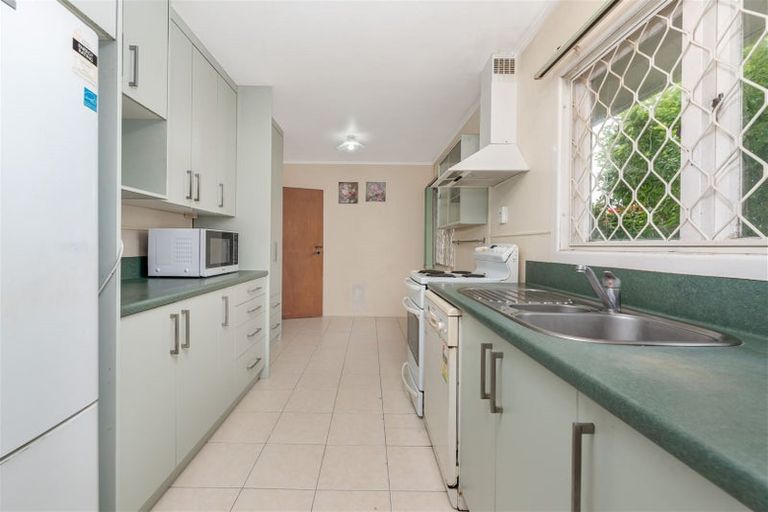 Photo of property in 40 Edwards Avenue, Henderson, Auckland, 0610