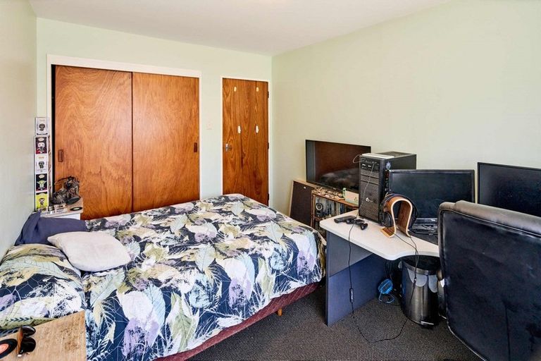 Photo of property in 171f4 Queens Drive, Lyall Bay, Wellington, 6022