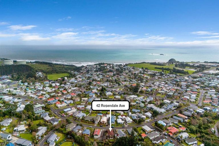 Photo of property in 42 Rosendale Avenue, Spotswood, New Plymouth, 4310