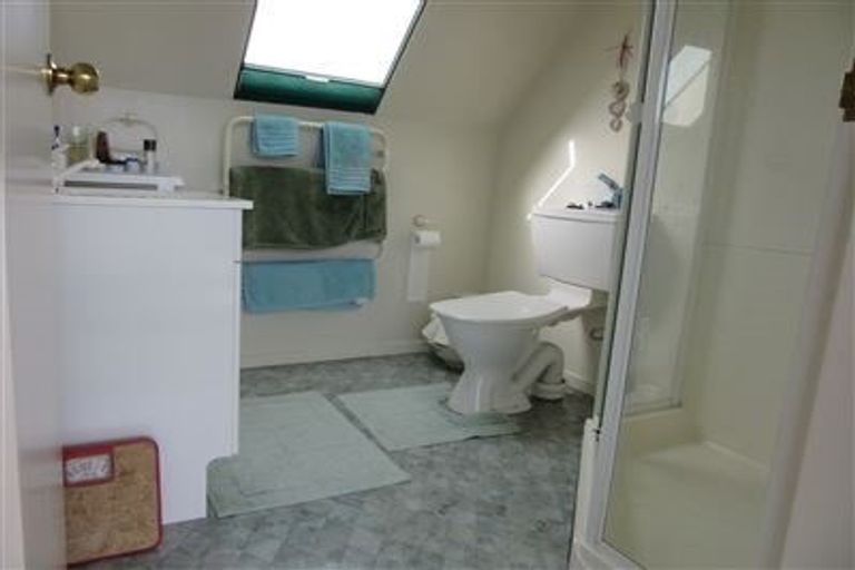 Photo of property in 22 Joseph Banks Drive, Whitby, Porirua, 5024