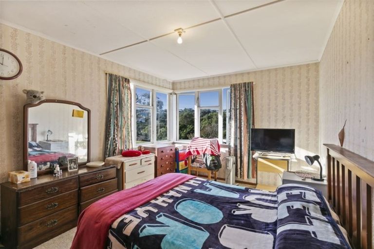 Photo of property in 19 Morere Street, Titahi Bay, Porirua, 5022