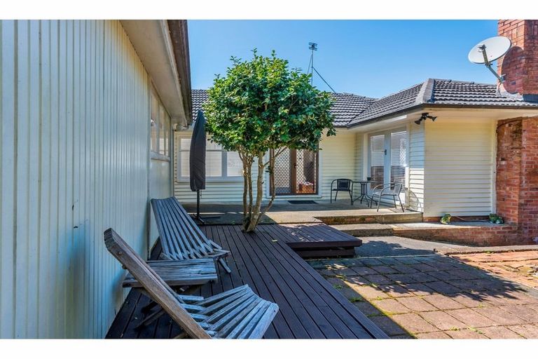 Photo of property in 31 Routley Drive, Glen Eden, Auckland, 0602