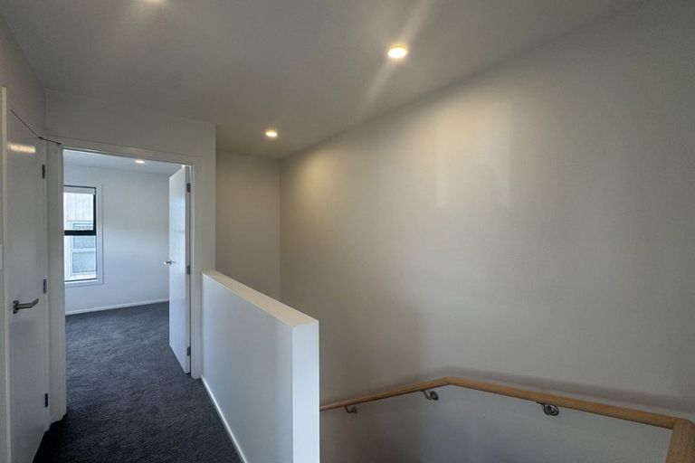 Photo of property in 12/506 Glenfield Road, Bayview, Auckland, 0629