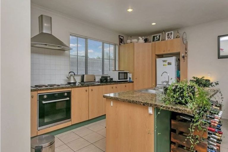 Photo of property in 51 Rangitoto Terrace, Milford, Auckland, 0620