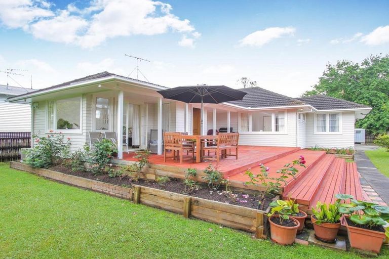 Photo of property in 71 Glendale Road, Glen Eden, Auckland, 0602