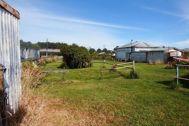 Photo of property in 107 Domett Street, Westport, 7825