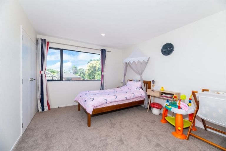 Photo of property in 14 Kotuku Street, Te Atatu Peninsula, Auckland, 0610