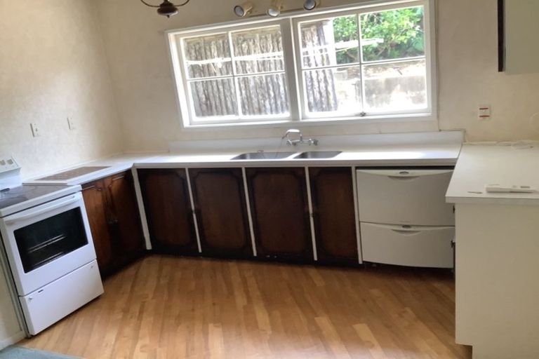 Photo of property in 13 Hamish Place, Sunnyhills, Auckland, 2010