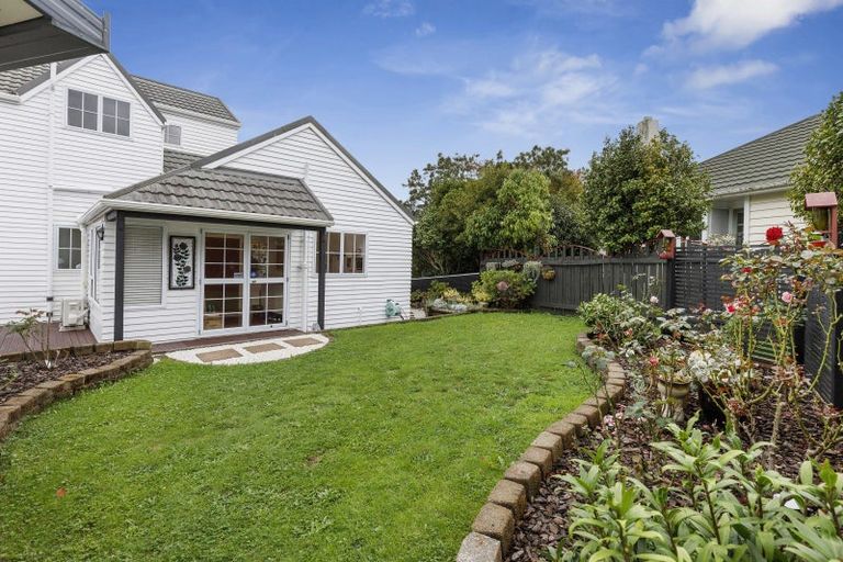 Photo of property in 53 The Drive, Tawa, Wellington, 5028