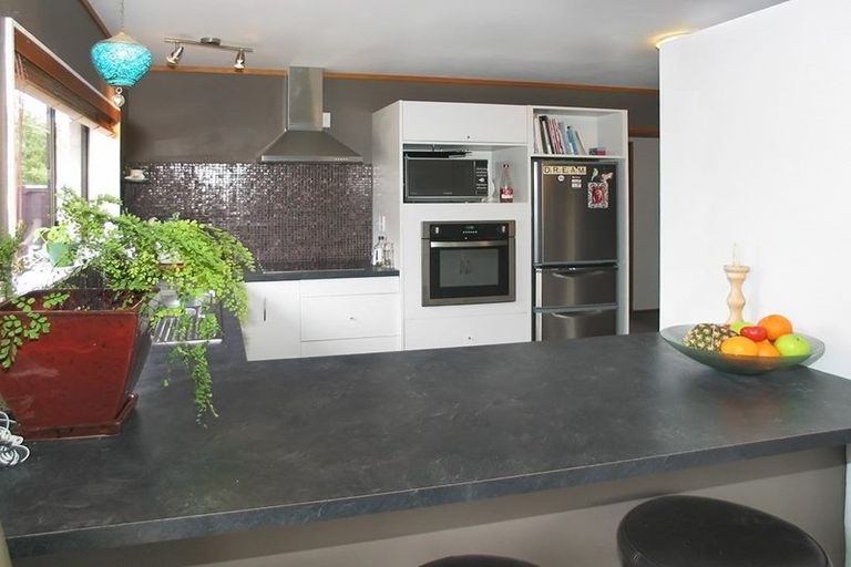 Photo of property in 32 Burbank Crescent, Churton Park, Wellington, 6037