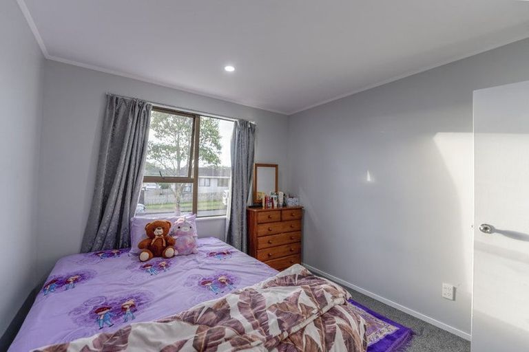Photo of property in 1/71 Luanda Drive, Ranui, Auckland, 0612