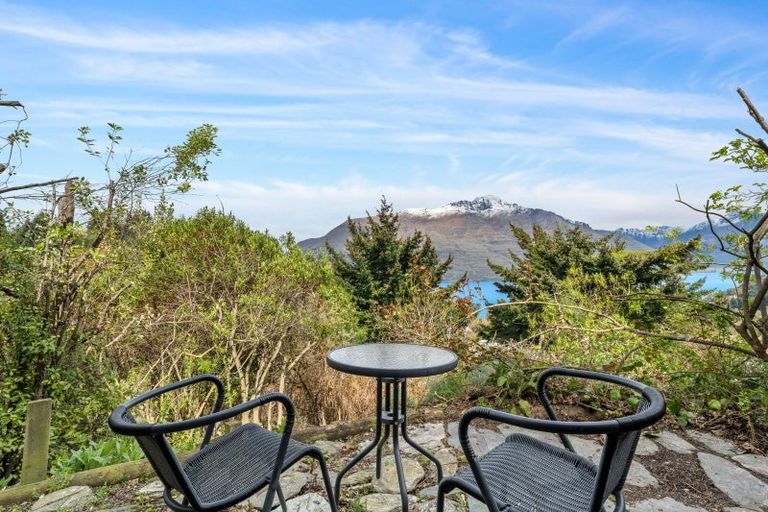 Photo of property in 16a Dart Place, Fernhill, Queenstown, 9300