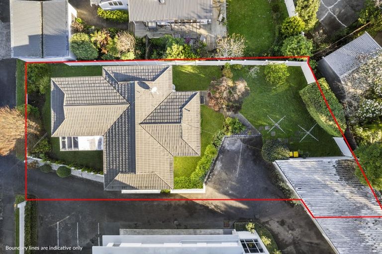 Photo of property in 4b Bruce Street, Northcote Point, Auckland, 0627