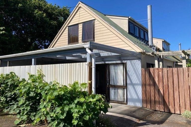 Photo of property in 66unit Robinson Avenue, Holdens Bay, Rotorua, 3010
