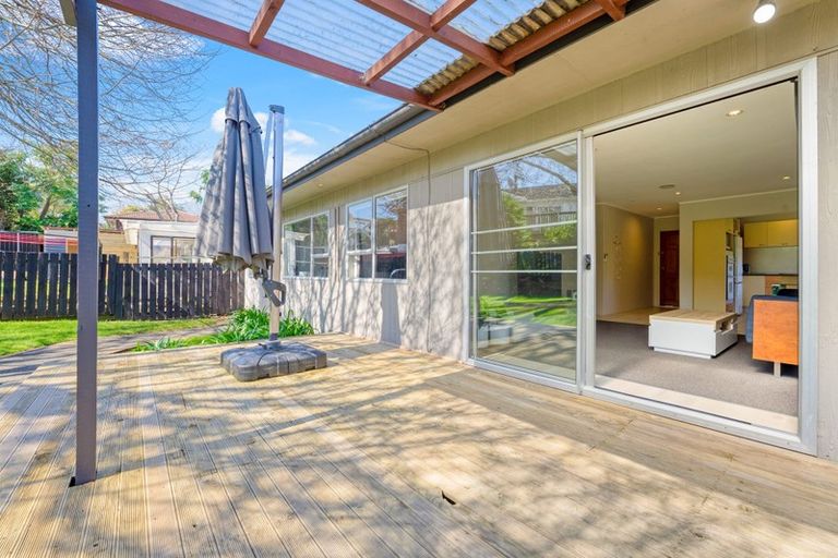 Photo of property in 2/21 Birman Close, Half Moon Bay, Auckland, 2012