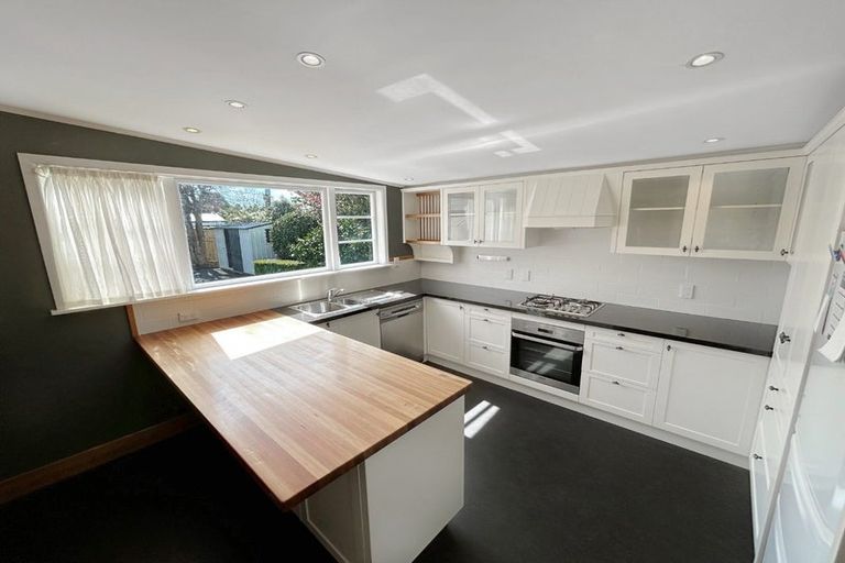 Photo of property in 32 Mcmaster Street, Greytown, 5712