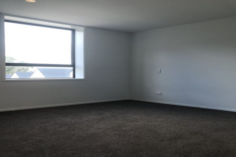 Photo of property in 4 Erica Pabst Way, Island Bay, Wellington, 6023