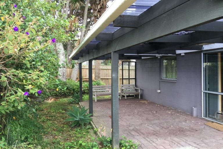 Photo of property in 1/25 Inverness Road, Browns Bay, Auckland, 0630