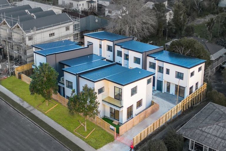 Photo of property in 53d Evans Road, Glen Eden, Auckland, 0602