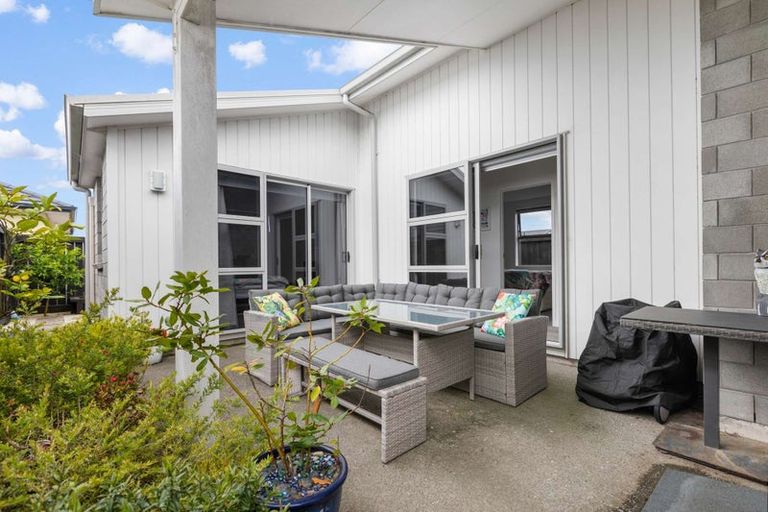Photo of property in 9 Pimelea Street, Papamoa Beach, Papamoa, 3118