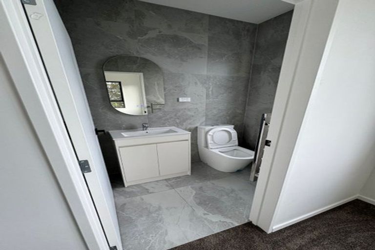 Photo of property in 1d Zion Road, Birkenhead, Auckland, 0626