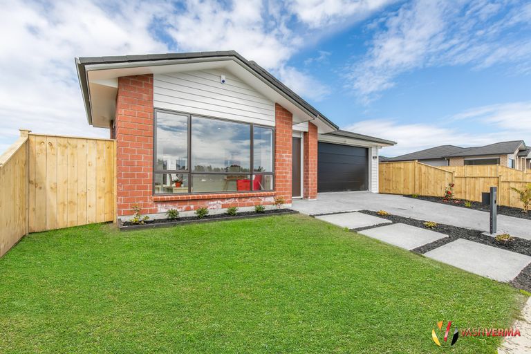 Photo of property in 22 Rauaruhe Road, Karaka, Papakura, 2113