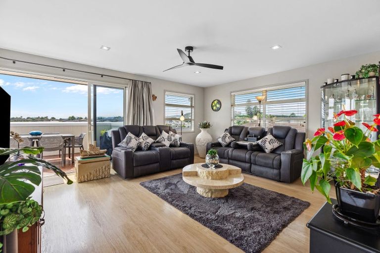 Photo of property in 37 Contour Avenue, Pyes Pa, Tauranga, 3112