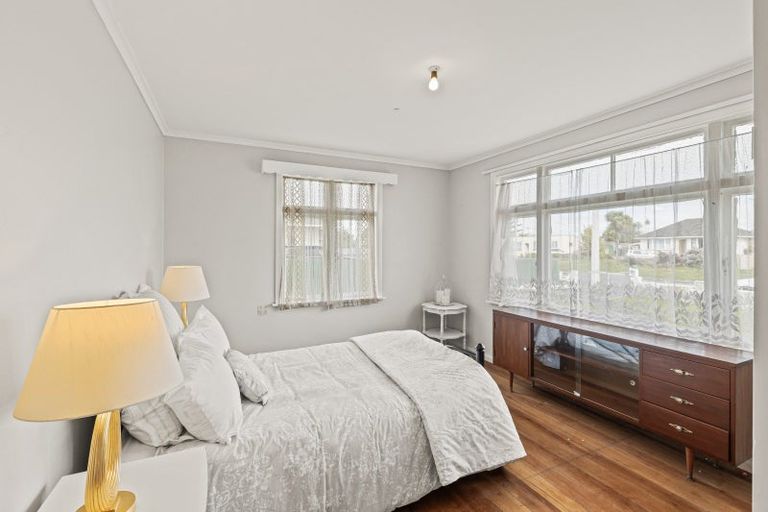 Photo of property in 15 Potaka Street, Marton, 4710
