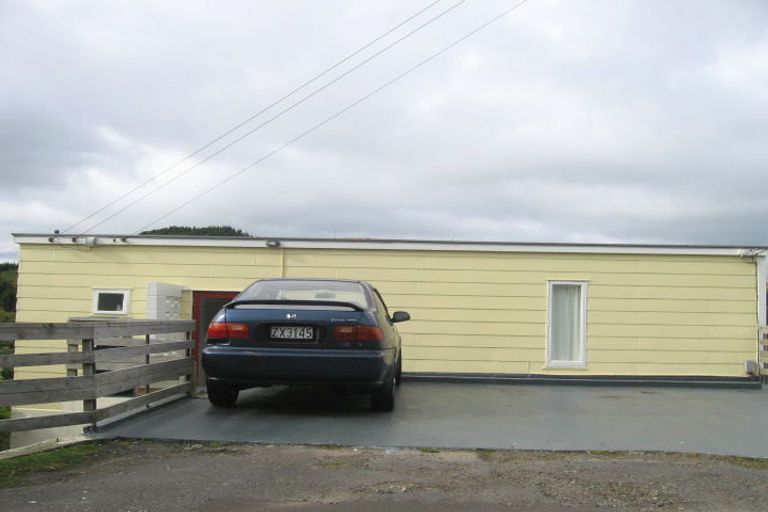 Photo of property in 25f2 Kitchener Terrace, Johnsonville, Wellington, 6037