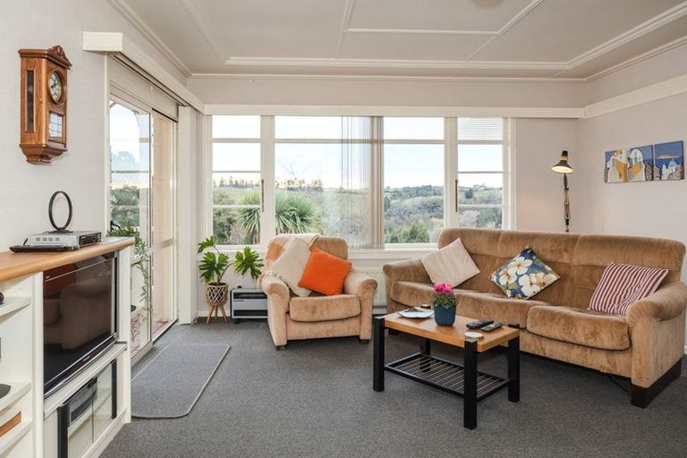 Photo of property in 10 Solway Street, Holmes Hill, Oamaru, 9401