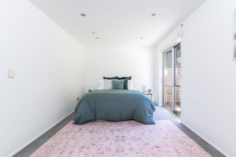 Photo of property in 10 Saddleback Grove, Karori, Wellington, 6012