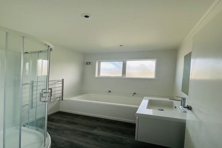 Photo of property in 699 East Coast Road, Browns Bay, Auckland, 0630