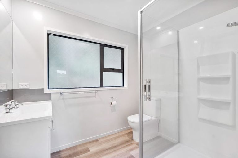 Photo of property in 18 Tieke Place, Horahora, Whangarei, 0110