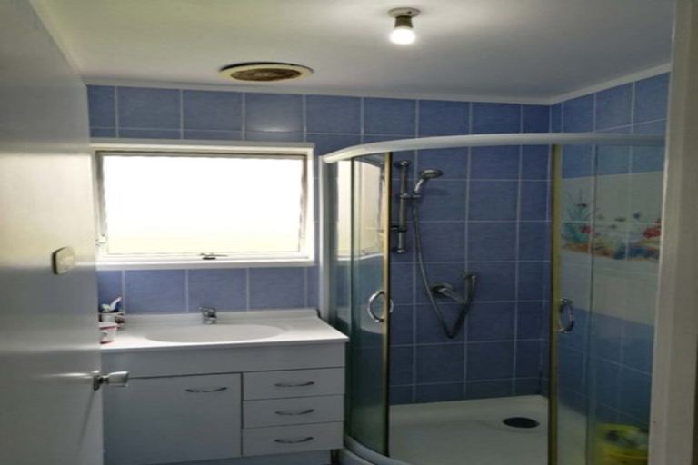 Photo of property in 3/29 Garelja Road, Henderson, Auckland, 0612