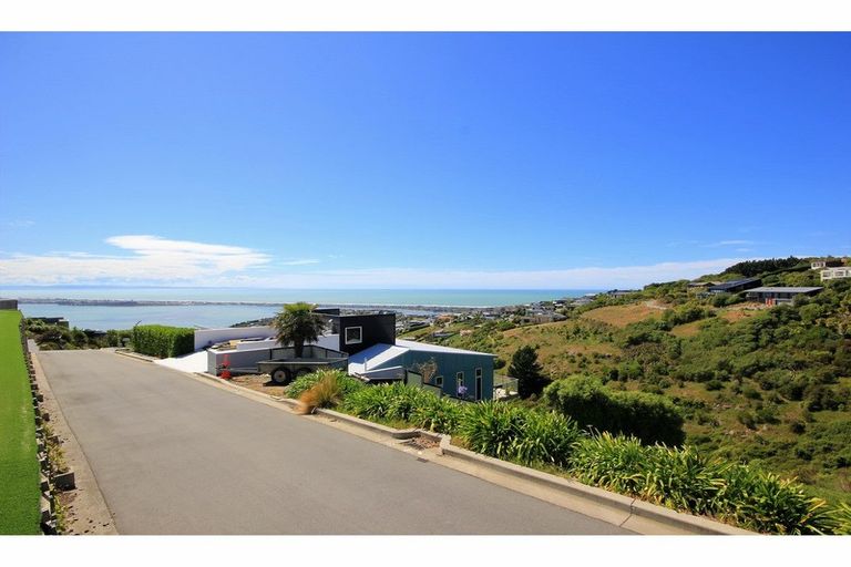 Photo of property in 15 Law Lane, Mount Pleasant, Christchurch, 8081