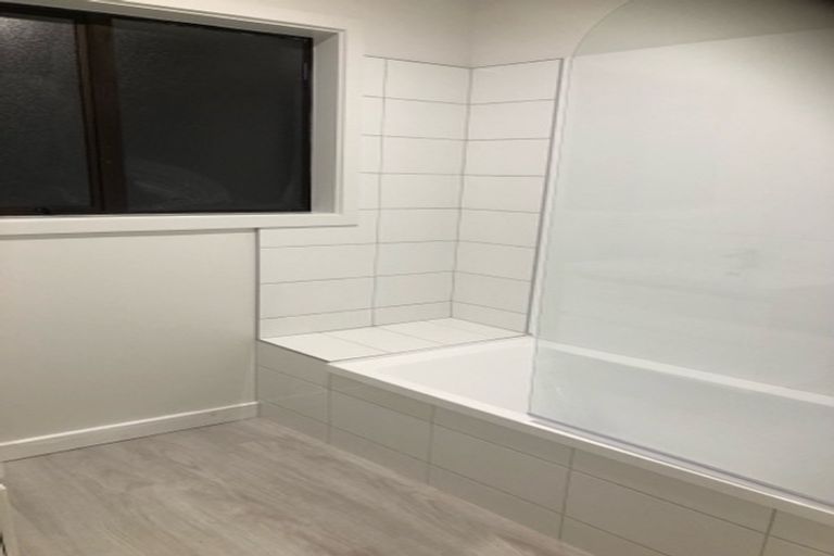 Photo of property in 10 Larch Place, Casebrook, Christchurch, 8051