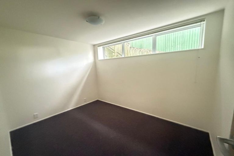 Photo of property in 24 Seaview Road, Paremata, Porirua, 5024