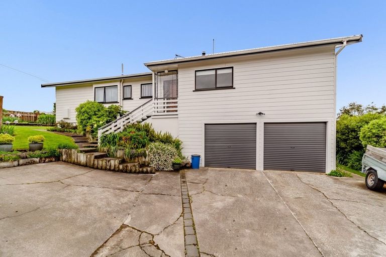 Photo of property in 10 Saint Marys Road, Waipukurau, 4200