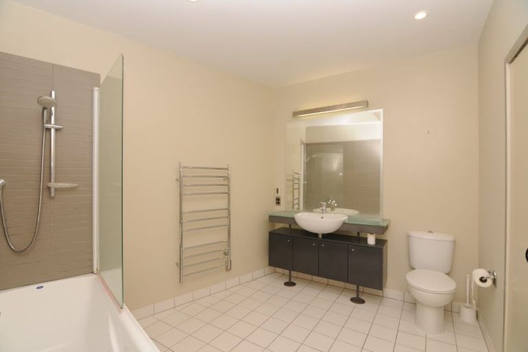 Photo of property in Dominion Apartments, 28/80u Victoria Street, Wellington Central, Wellington, 6011