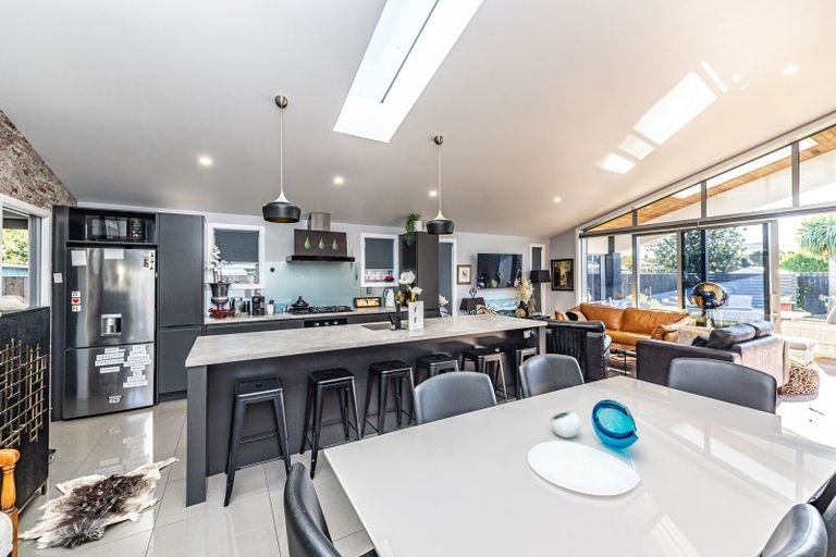 Photo of property in 3 Kamahi Street, Castlecliff, Whanganui, 4501