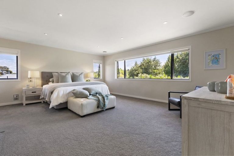 Photo of property in 30 Wicklam Lane, Greenhithe, Auckland, 0632