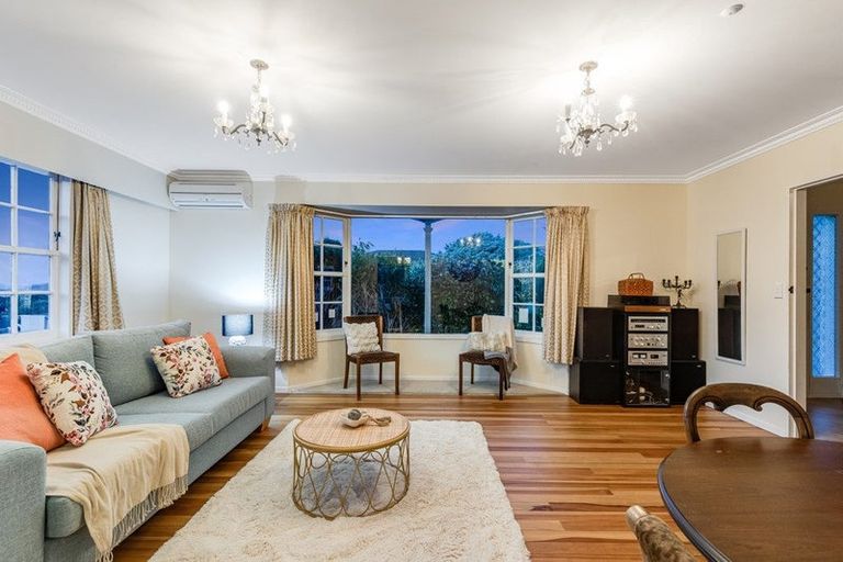 Photo of property in 71 Oriel Avenue, Tawa, Wellington, 5028