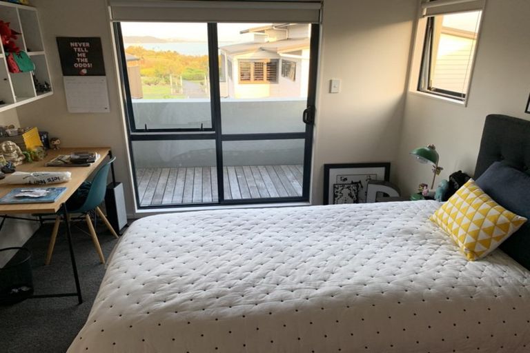 Photo of property in 34 Riverstone Road, Te Atatu Peninsula, Auckland, 0610