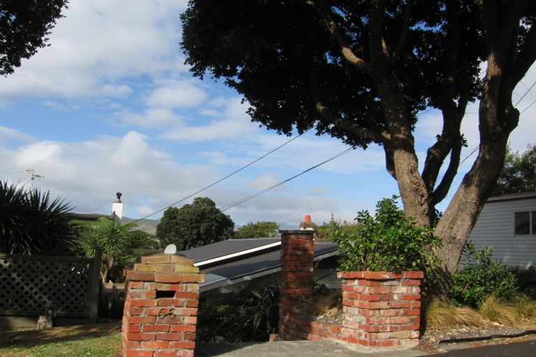 Photo of property in 65 Falkirk Avenue, Seatoun, Wellington, 6022