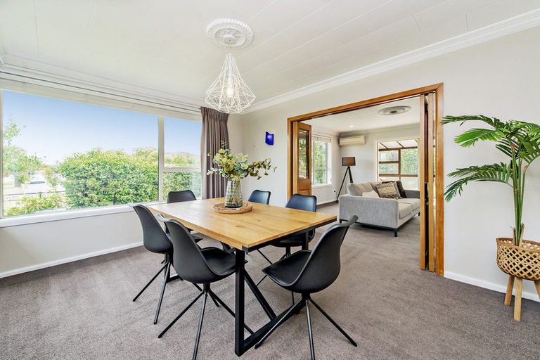 Photo of property in 10 Radbrook Street, Avonhead, Christchurch, 8042