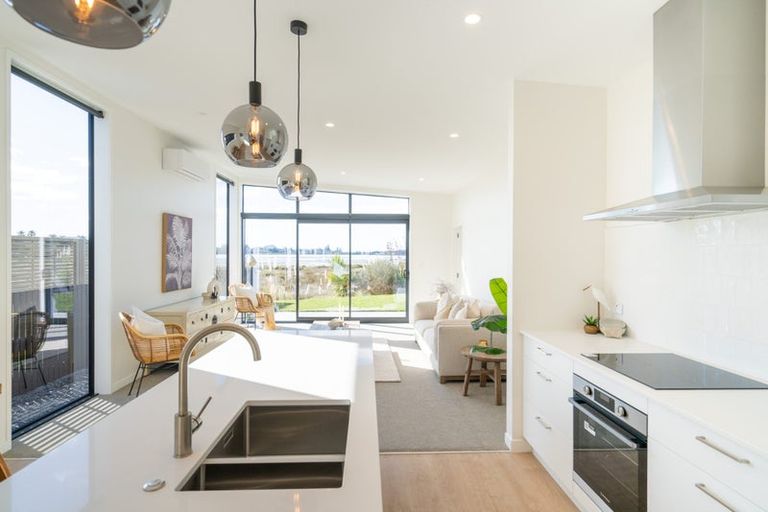 Photo of property in 43 Hinaki Street, Poike, Tauranga, 3112