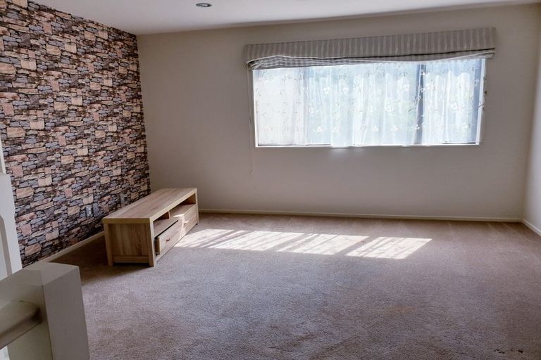 Photo of property in 24 Mantra Road, Massey, Auckland, 0614